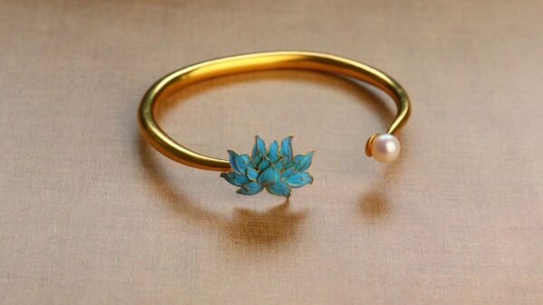 Lotus-pearl Samsara bracelet