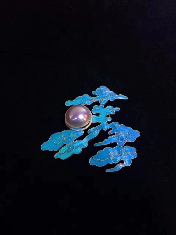 Night Sky Bright Moon Pearl brooch